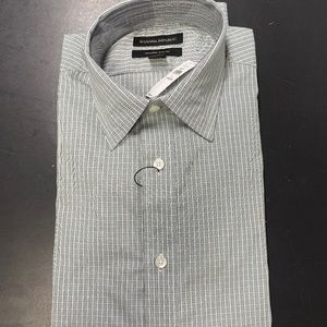 Premium Poplin Dress Shirt with Cutaway Collar